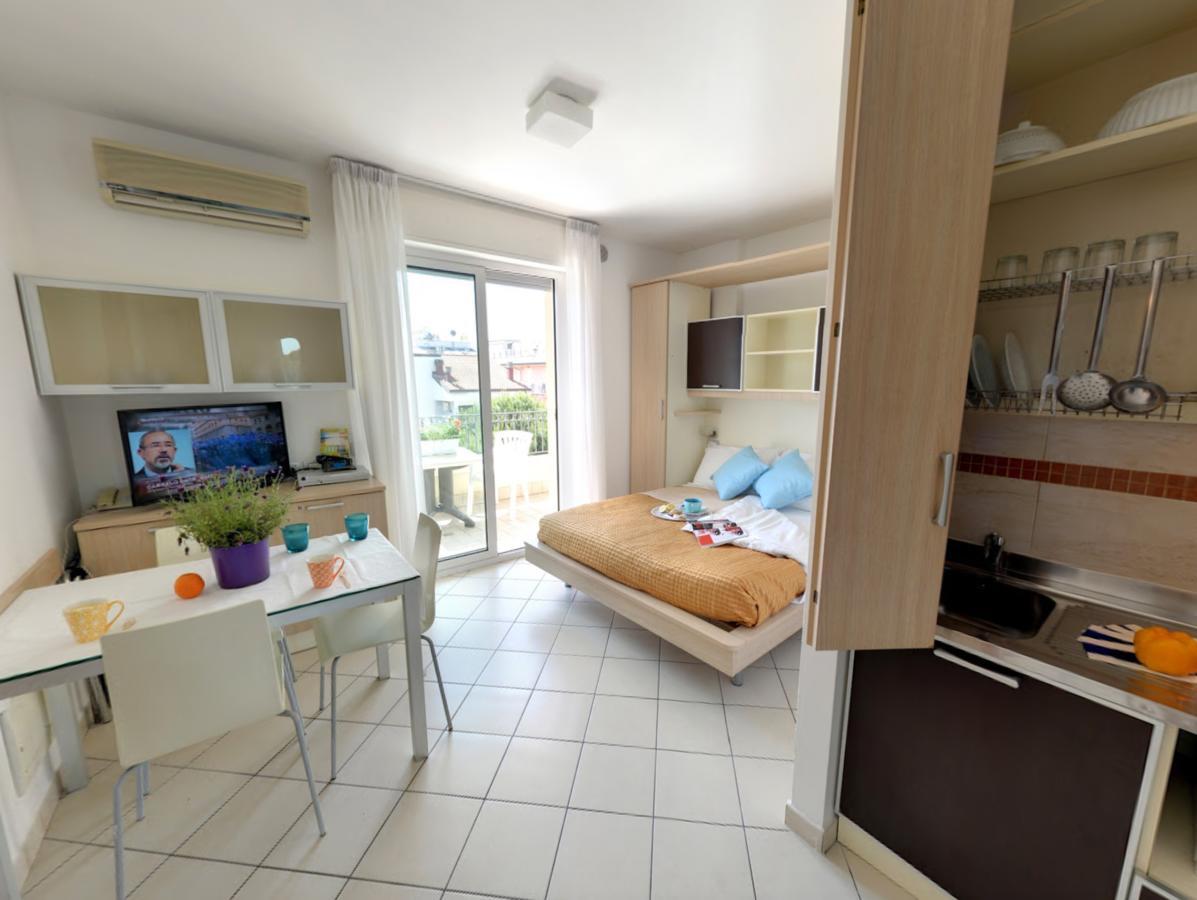 Residence Il Tulipano Riccione Dış mekan fotoğraf