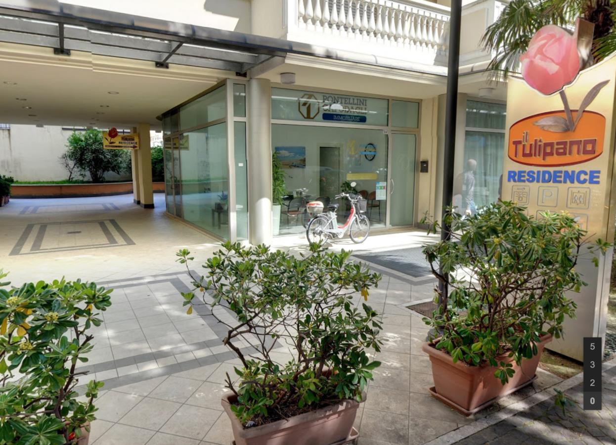 Residence Il Tulipano Riccione Dış mekan fotoğraf